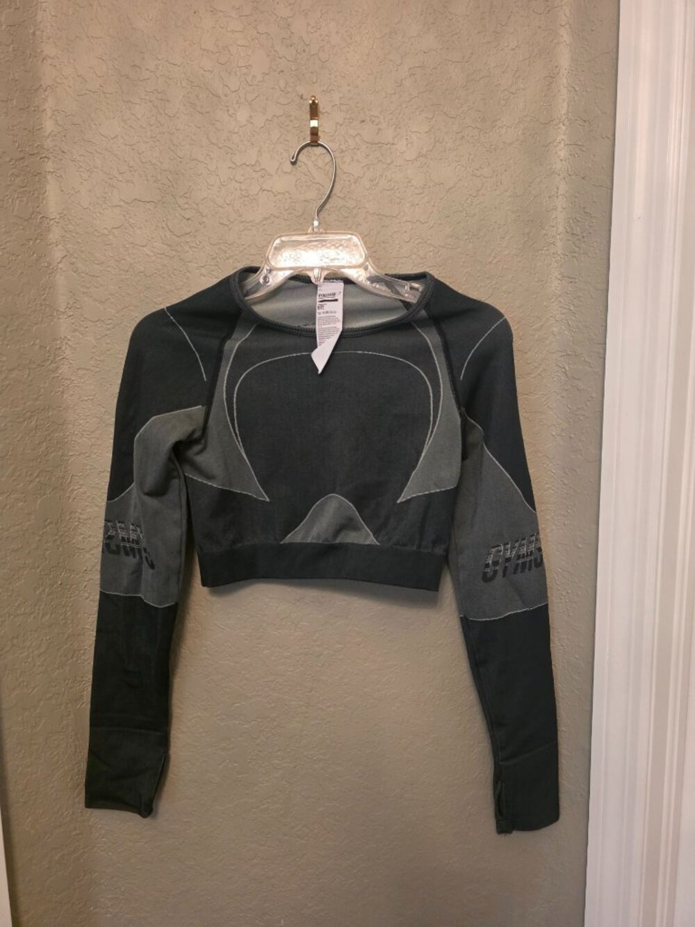 Gymshark 2 Tone Gray Long Sleeve Cropped Compression Top size M